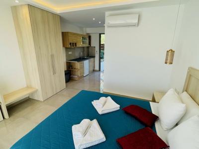 Aphrodite Studios & Suites - 129