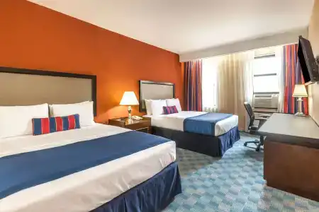 Ramada by Wyndham - 3