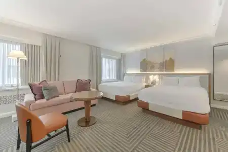 Capital Hilton - 44