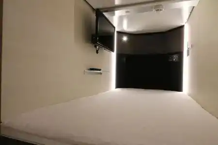 Cabin & Capsule j-Ship Osaka Namba - 2