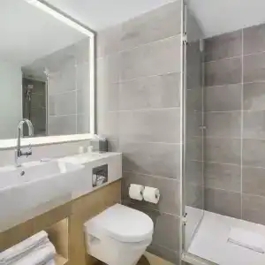 Courtyard by Marriott Paris Charles de Gaulle Central Airport - 8