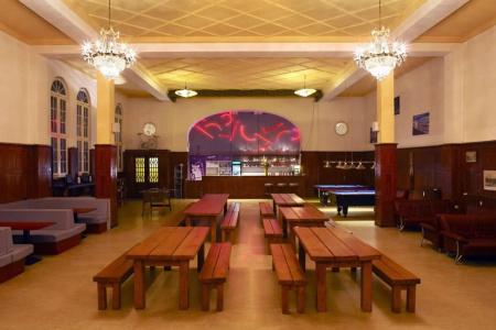 Three Little Pigs Hostel - Your Berlin Castle - 7