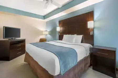 Best Western Plus Suites - 51