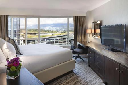 Fairmont Waterfront - 28