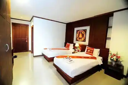 Arita Patong - 29
