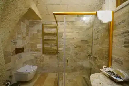 Serenus Cave Suites - 81