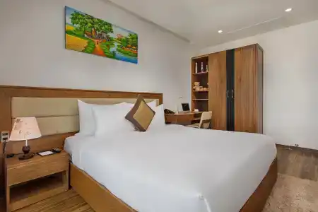 Alisia Beach - 13