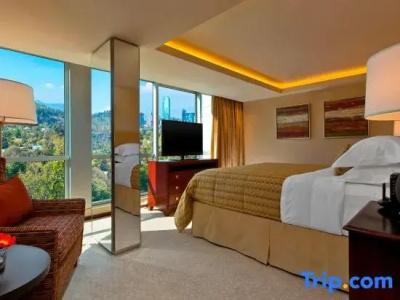 Sheraton & Convention Center - 67