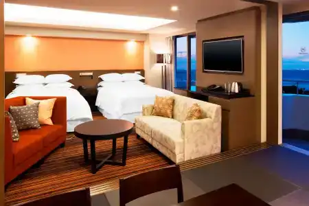 Sheraton Grande Tokyo Bay - 8