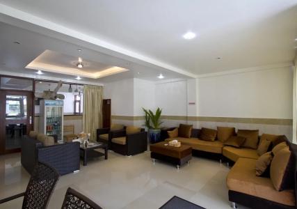 Newtown Inn - 2