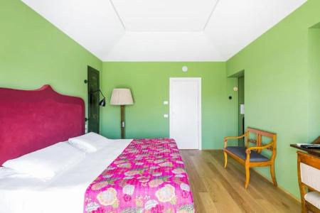 Rarity Suites - 121