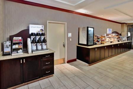 Holiday Inn Express & Suites-North, An Ihg - 7