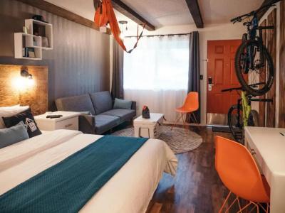 Loge - 5