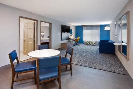 Holiday Inn Express & Suites Nw - Park Place, An Ihg - 49