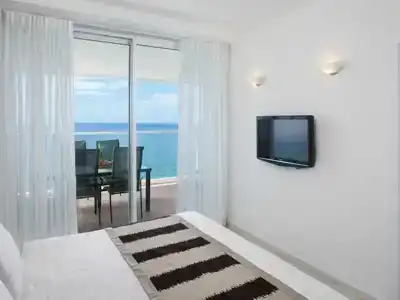 Island Luxurious Suites and Spa- By Saidas - 37