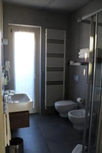 Red Wine Camere - 50