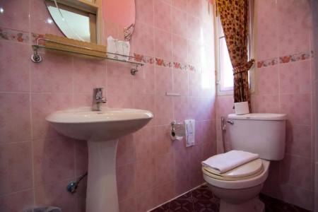 Samsen Sam Place - 105
