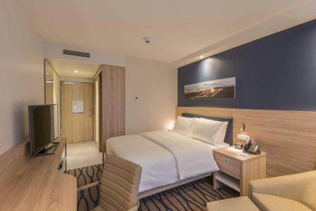 Hampton By Hilton Frankfurt Airport - 6