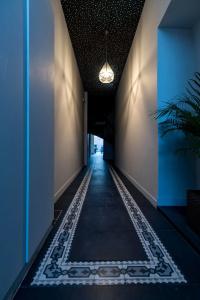 Plaka Arch Suites - 9
