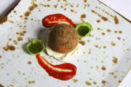 Velanera & Restaurant - 13
