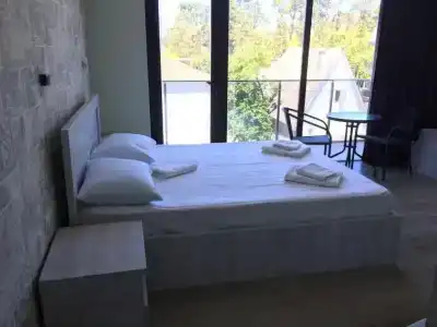 Hotel-S-326 - 1