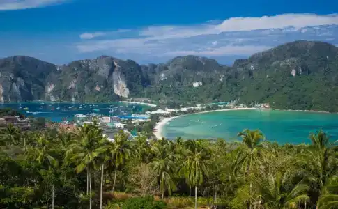 Phi Phi Cozy Seafront Resort - 15