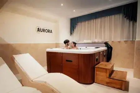 Aurora - 93