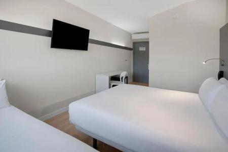 b&b Figueres - 60