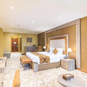 Sapphire Plaza - 38