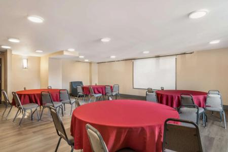 Comfort Inn Charlotte Airport Uptown - 21