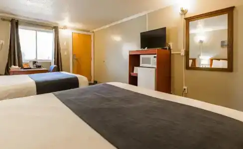 Oasis Inn - 51