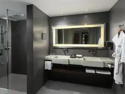 Novotel Yangon Max - 8