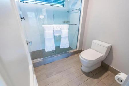 Riviera Suites - 9