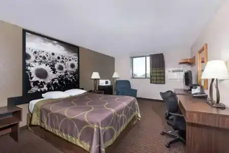 Super 8 by Wyndham - 18