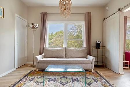 Sonder Beverly Terrace - 76
