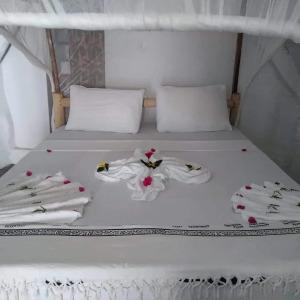 Bahari Beach Bungalows - 2