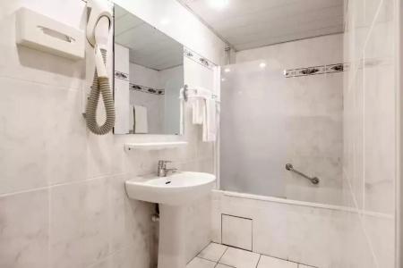 Quality Hôtel Christina Lourdes - 52
