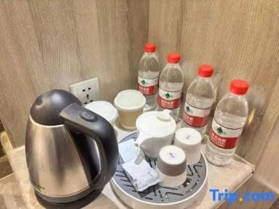Atour Xi'an Gaoxin Tangyan Road Branch - 87
