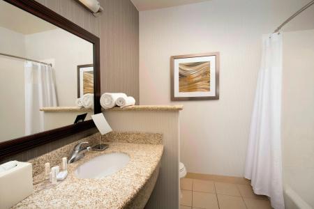 Courtyard by Marriott - 9