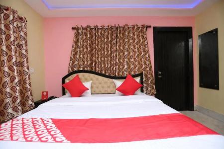 Oyo 22566 Red Velvet Inn - 23