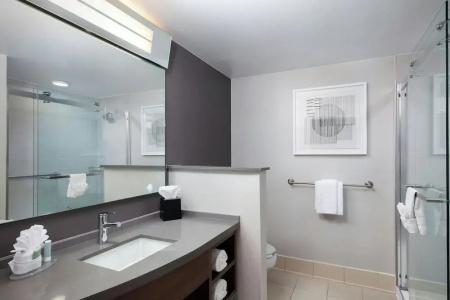 Courtyard by Marriott at Old Town - 77