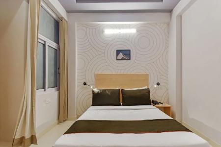 Vaccinated Staff- Collection O 40206 Govind Marg - 4