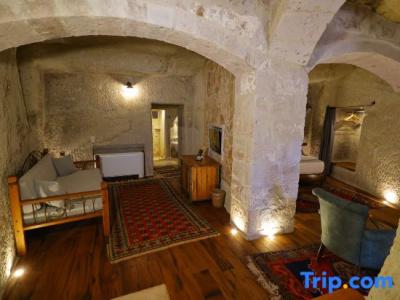 Sarnich Cave Suites - 173