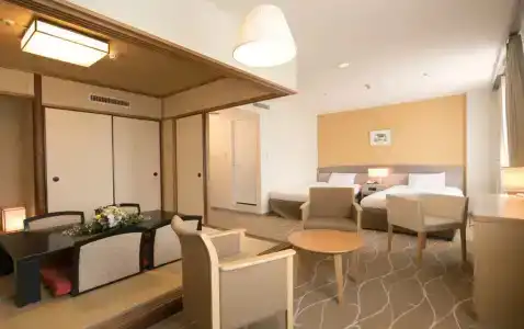 Awina Osaka - 18