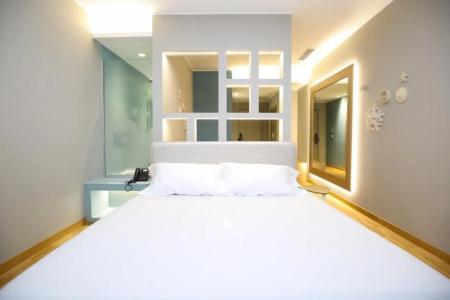 Priam Luxury Resort - 8
