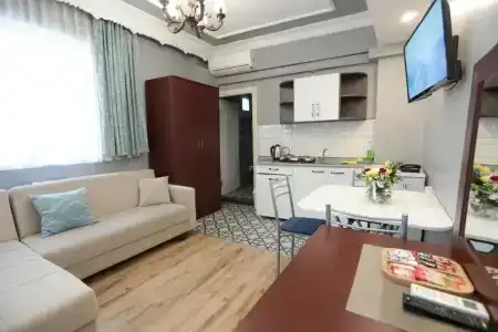 White Pearl Apart - 77
