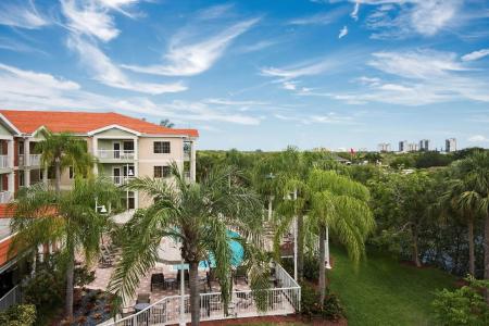 DoubleTree Suites by Hilton - 22