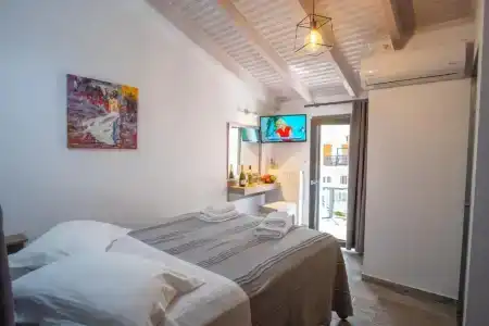 Serenity Luxe Suites - 13