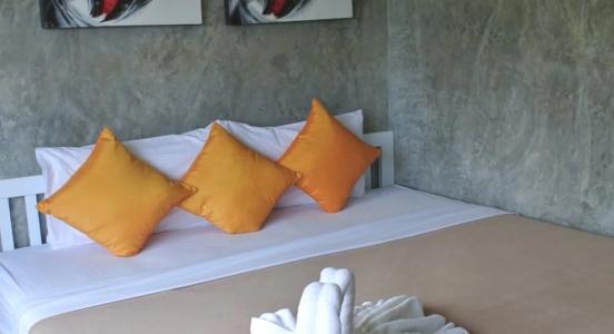 Ban's Avenue Guesthouse - 1