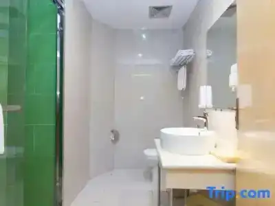 GreenTree Inn Shanghai Minhang District Beiqiao Subway Station Express - 67